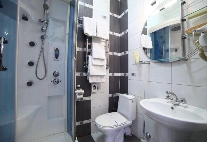 Соняхи Hotel Zimna Voda Luaran gambar