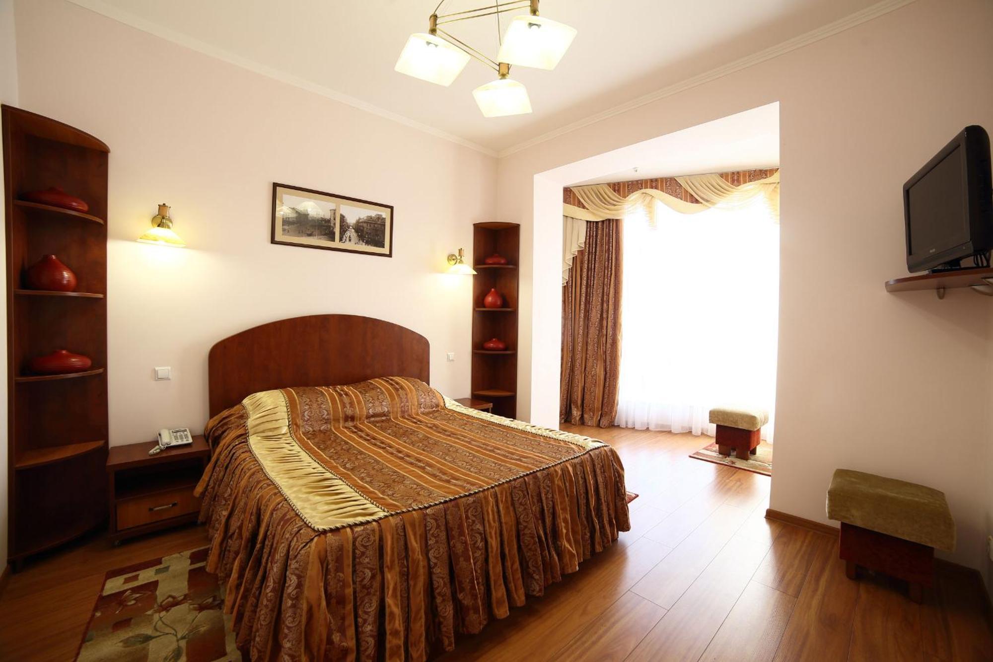 Соняхи Hotel Zimna Voda Luaran gambar
