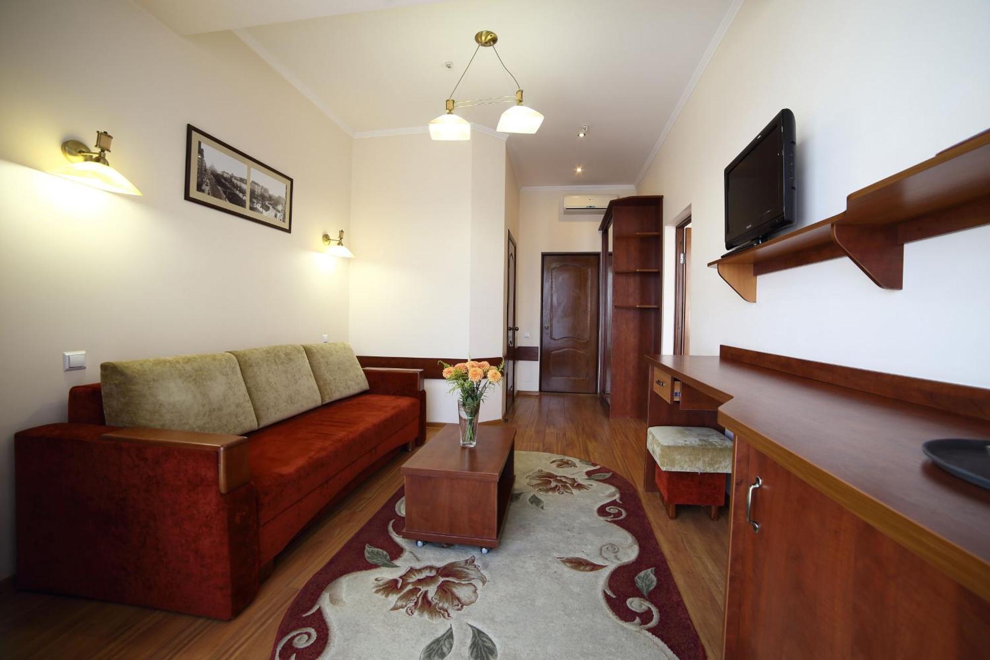 Соняхи Hotel Zimna Voda Luaran gambar